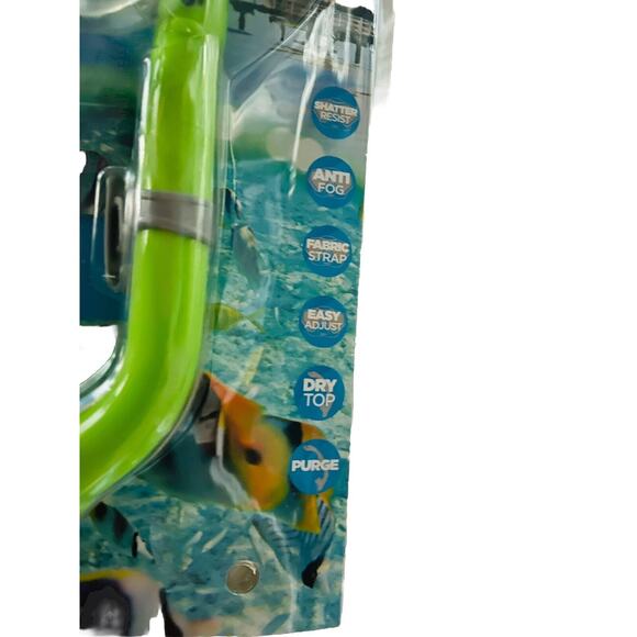 US Divers Playseries Kids Mask and Dry Top Snorkel Combo Set New In Packaging - Picture 3 of 8